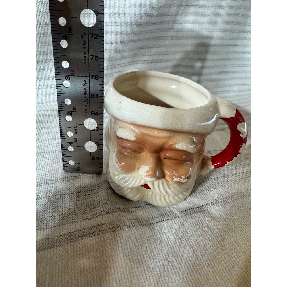 Vintage Santa Mug 1960-1970s, Crazed Finish and Chippy-Goodness Paint Christmas - Picture 7 of 8